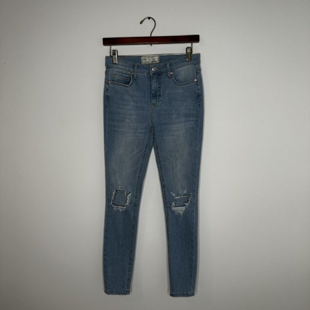 Free People Women's Size 26 Skinny Distressed Light Wash Denim Jeans